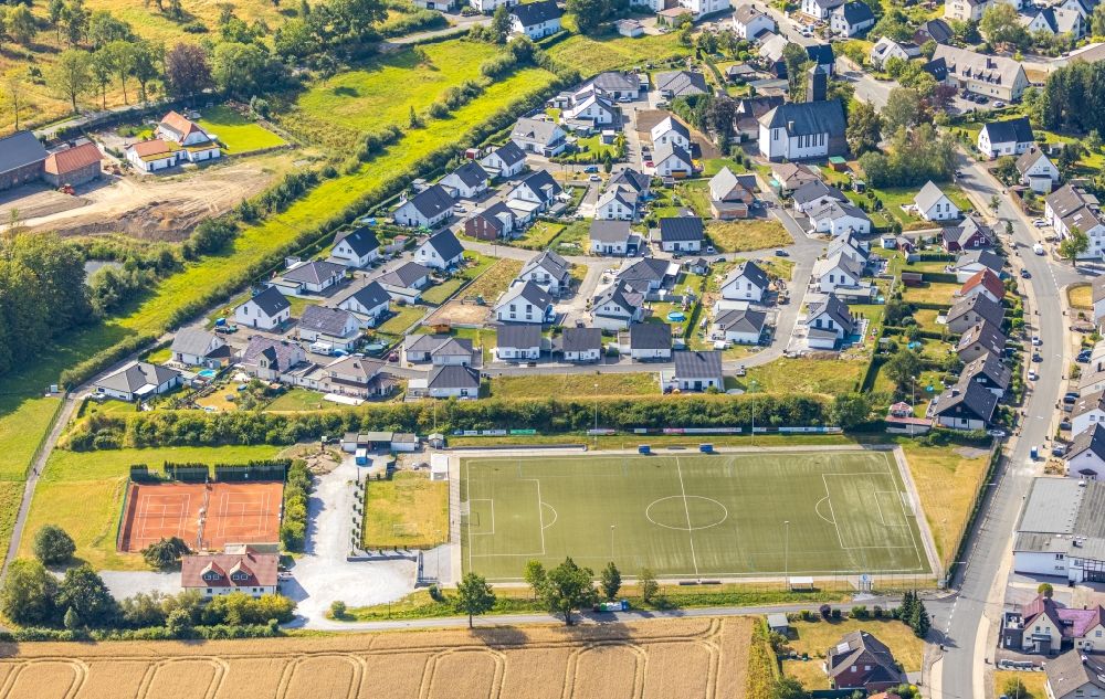 Luftaufnahme Holzen - Ortsansicht in Holzen im Bundesland Nordrhein-Westfalen, Deutschland