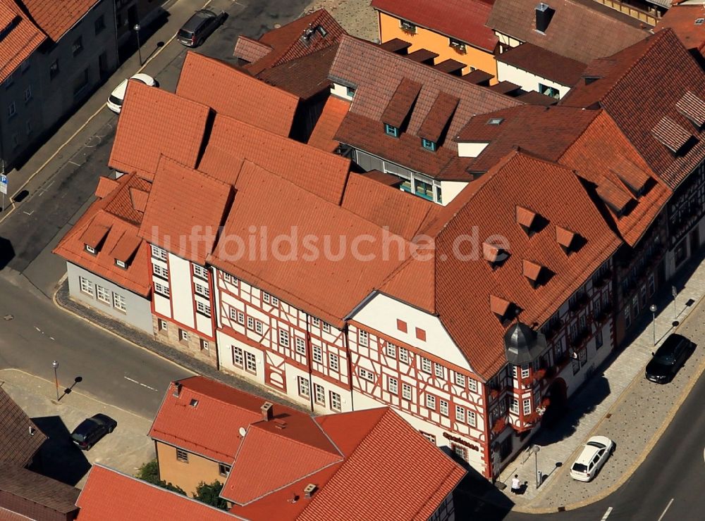 Luftaufnahme Wasungen - Ortsansicht der Innenstadt am historischen rathaus der Karnevalsstadt Wasungen in Thüringen