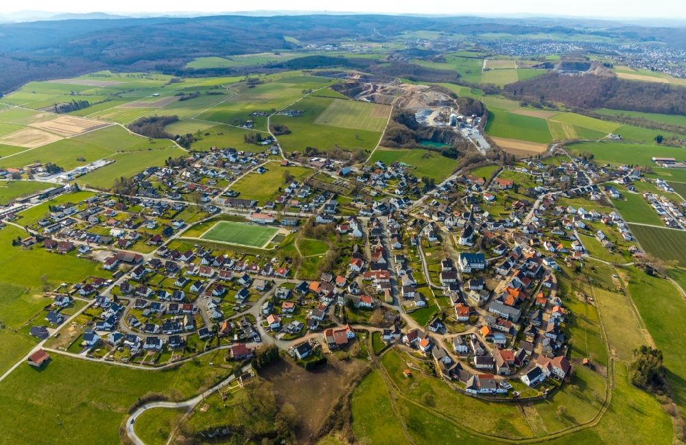Luftaufnahme Kallenhardt - Ortsansicht von Kallenhardt im Bundesland Nordrhein-Westfalen, Deutschland