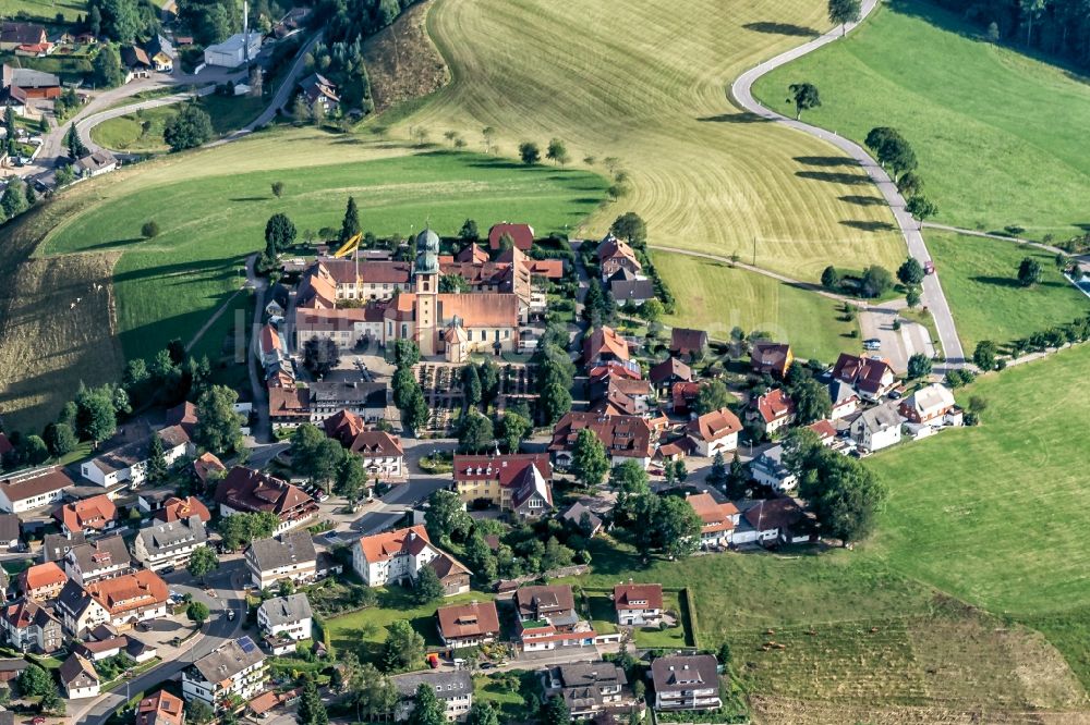 Sankt Märgen von oben - Ortsansicht mit Kirche und Klosteranlage in Sankt Märgen im Bundesland Baden-Württemberg, Deutschland