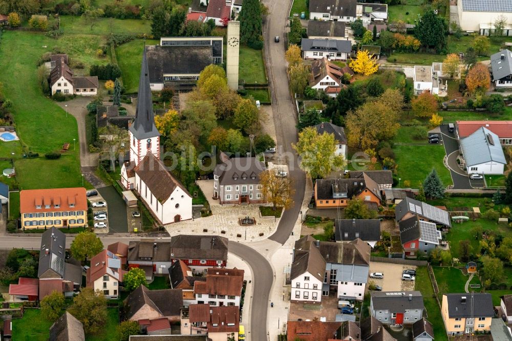 Ottenheim von oben - Ortsansicht mit Kirche in Ottenheim Gemeinde Schwanau im Bundesland Baden-Württemberg, Deutschland