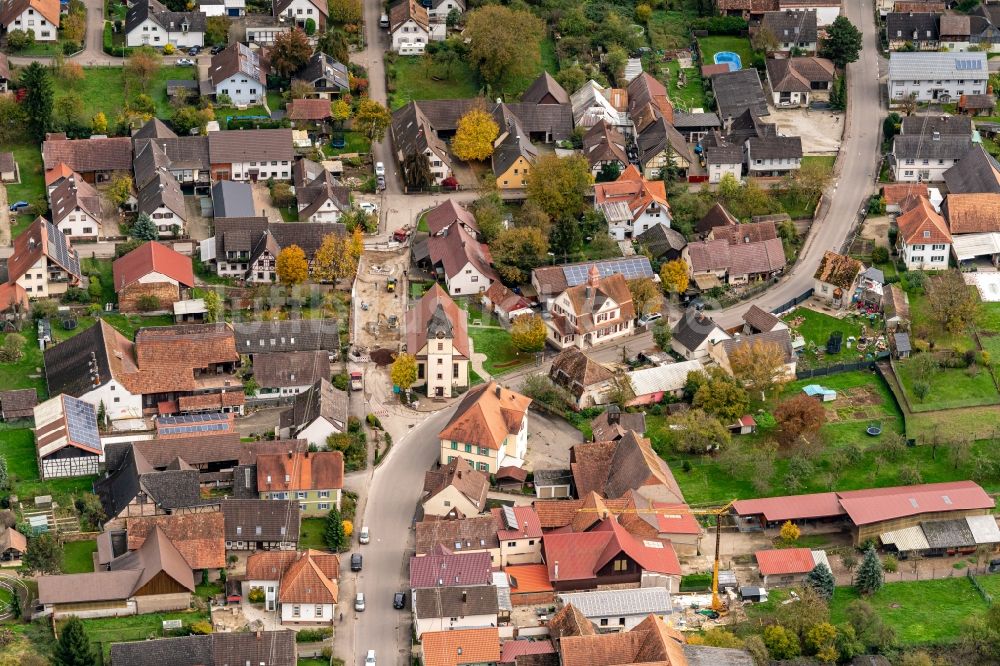 Luftbild Schwanau - Ortsansicht mit Kirche und Straßenbaustelle Ortsteil Wittenweier in Schwanau im Bundesland Baden-Württemberg, Deutschland