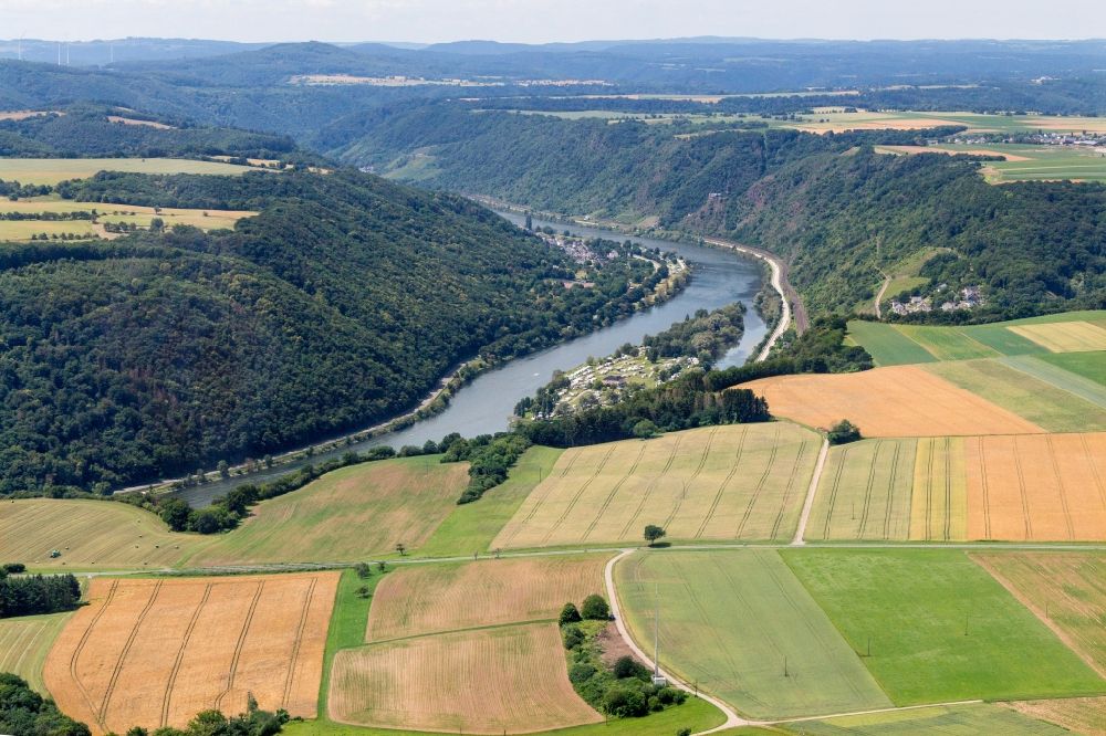 Luftaufnahme Lehmen - Ortsansicht in Lehmen im Bundesland Rheinland-Pfalz, Deutschland