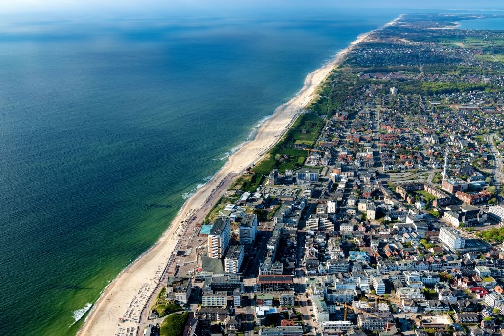 Luftbild Westerland - Ortsansicht an der Meeres-Küste in Westerland auf der Insel Sylt im Bundesland Schleswig-Holstein, Deutschland