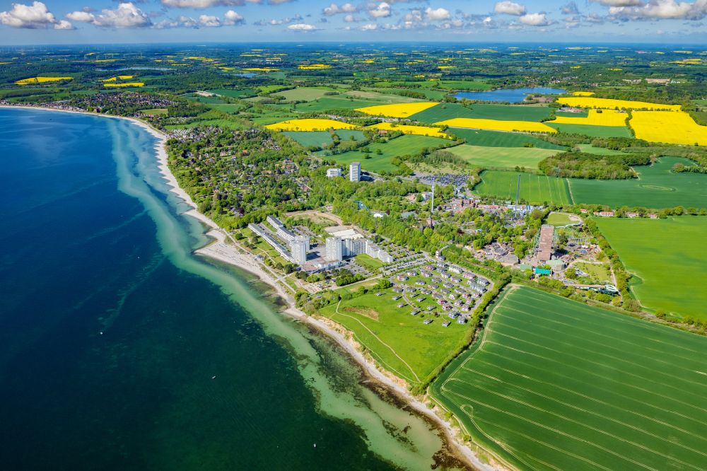 Luftbild Sierksdorf - Ortsansicht am Meeres- Küstenbereich der Ostsee in Sierksdorf im Bundesland Schleswig-Holstein