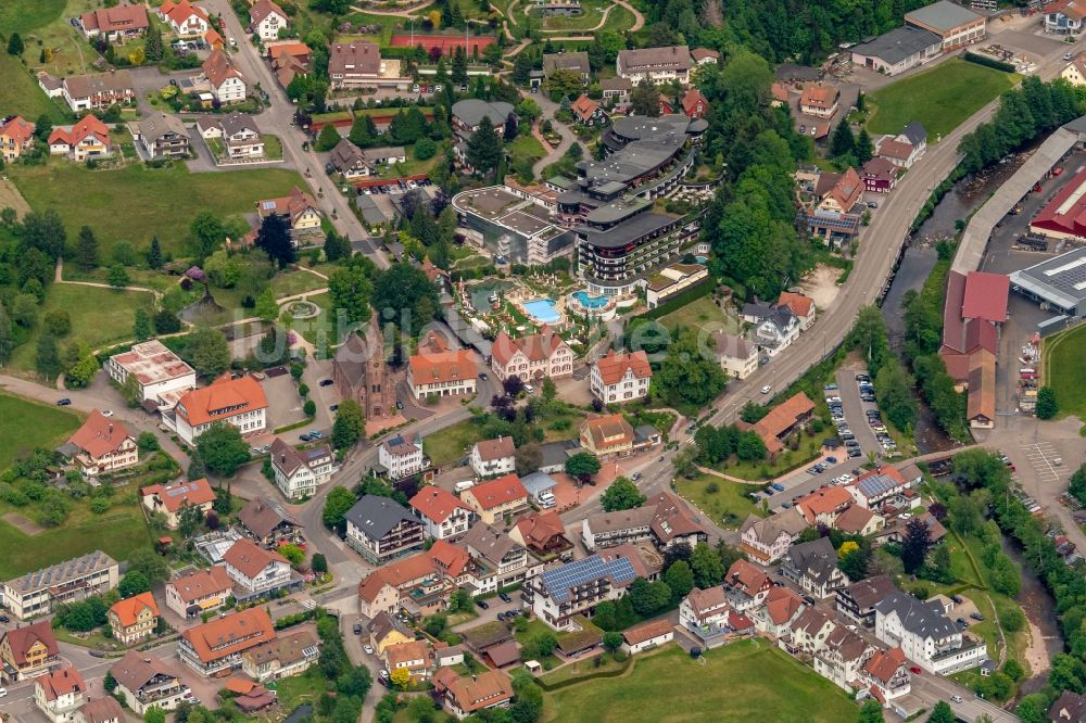 Luftaufnahme Mitteltal - Ortsansicht in Mitteltal Gemeinde Baiersbronn im Bundesland Baden-Württemberg, Deutschland