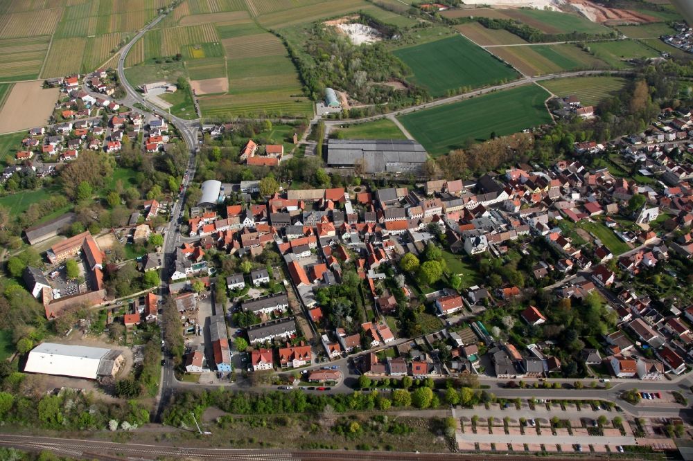 Luftaufnahme Monsheim - Ortsansicht vom Monsheim im Bundesland Rheinland-Pfalz