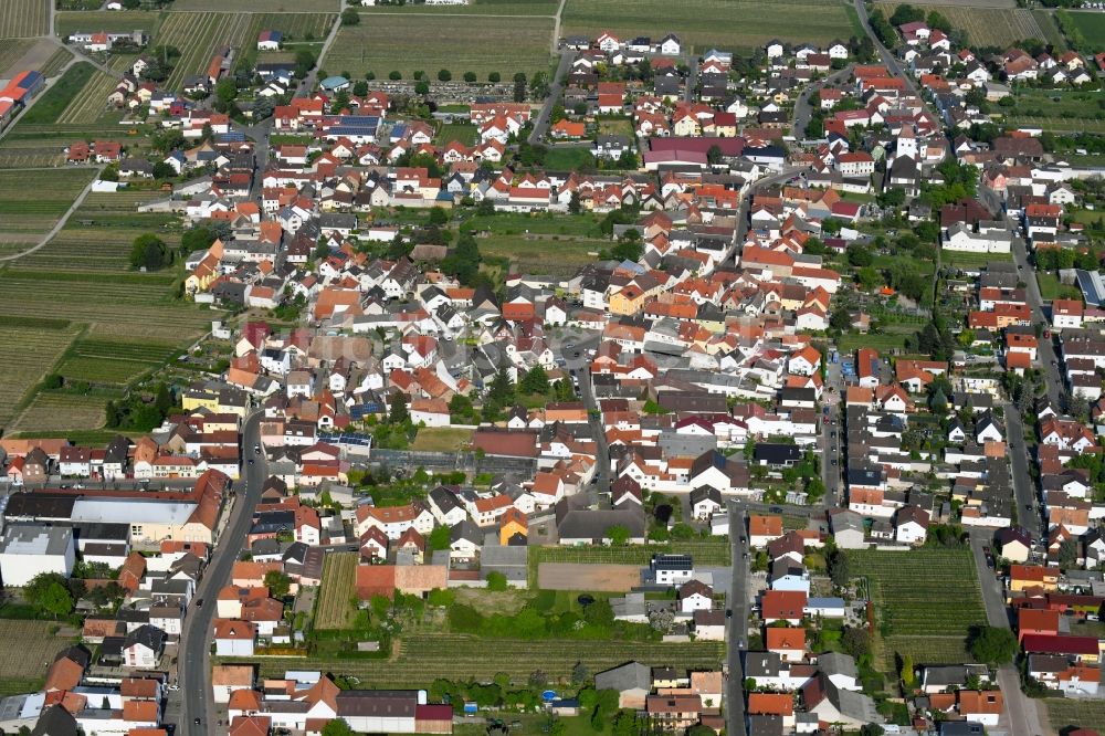 Niederkirchen bei Deidesheim von oben - Ortsansicht in Niederkirchen bei Deidesheim im Bundesland Rheinland-Pfalz, Deutschland