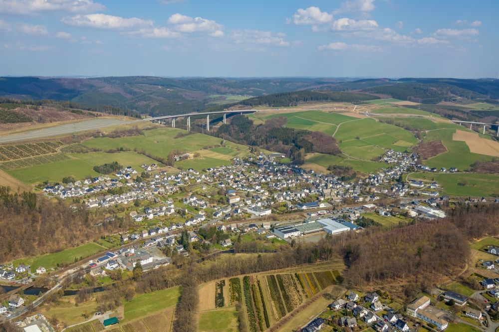 Luftaufnahme Nuttlar - Ortsansicht in Nuttlar im Bundesland Nordrhein-Westfalen, Deutschland