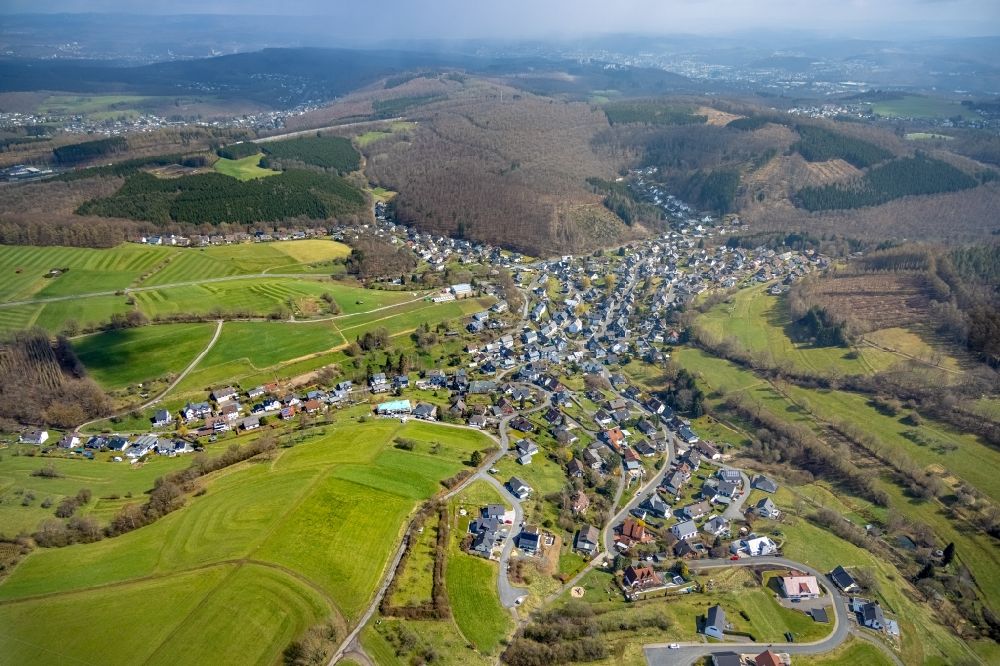 Oberschelden von oben - Ortsansicht in Oberschelden im Bundesland Nordrhein-Westfalen, Deutschland