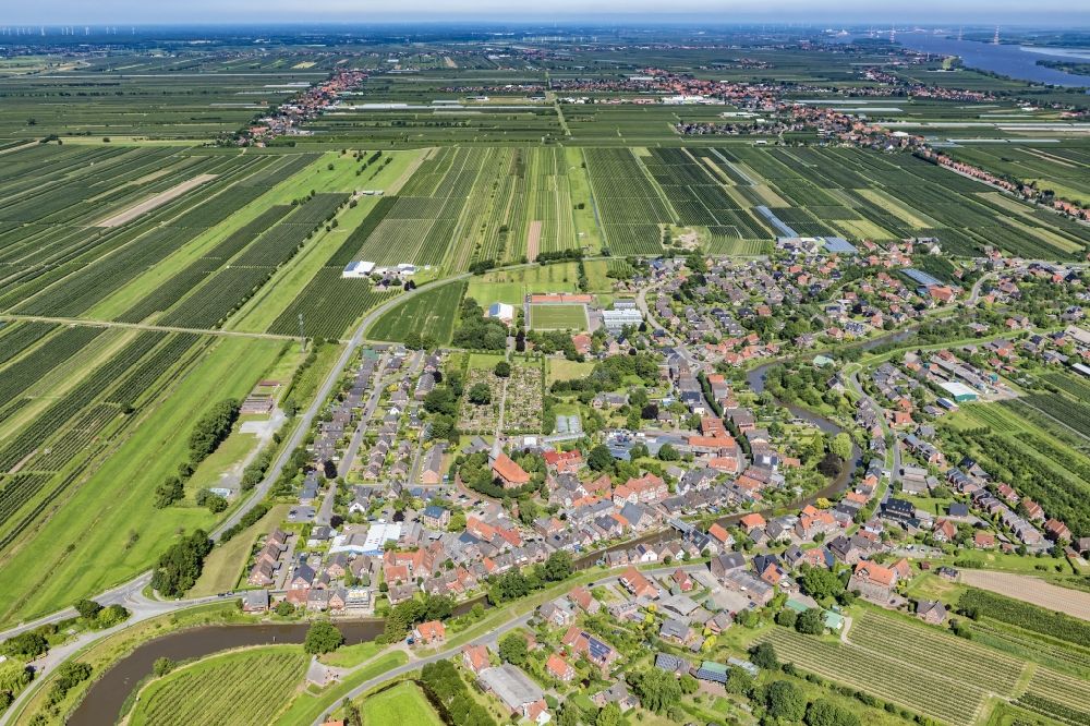 Luftaufnahme Jork - Ortsansicht im Obstanbaugebiet Altes Land Jork-Estebrügge im Bundesland Niedersachsen, Deutschland