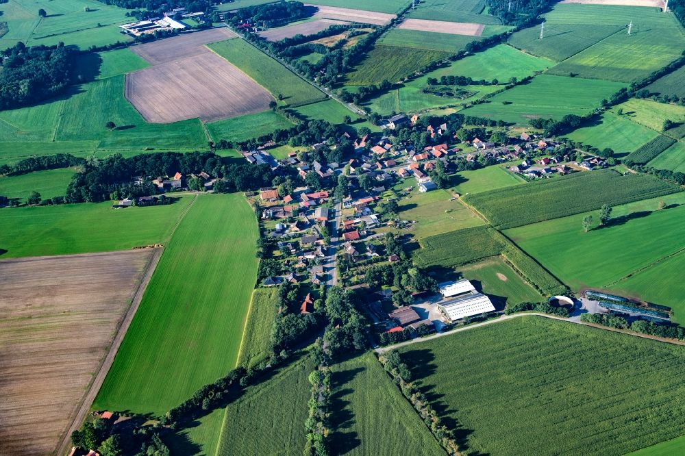 Ahlerstedt aus der Vogelperspektive: Ortsansicht Oersdorf in Ahlerstedt im Bundesland Niedersachsen, Deutschland