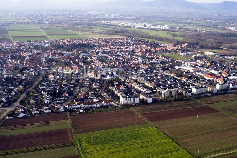 Luftaufnahme Offenbach an der Queich - Ortsansicht in Offenbach an der Queich im Bundesland Rheinland-Pfalz