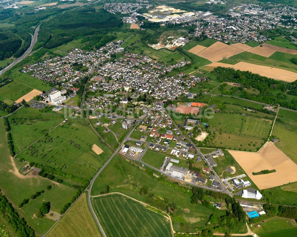 Luftaufnahme Dernbach(Westerwald) - Ortsansicht der Ortsgemeinde Dernbach (Westerwald) im Bundesland Rheinland-Pfalz