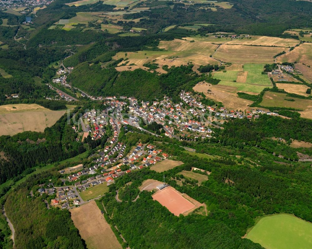 Heimbach aus der Vogelperspektive: Ortsansicht der Ortsgemeinde Heimbach im Bundesland Rheinland-Pfalz