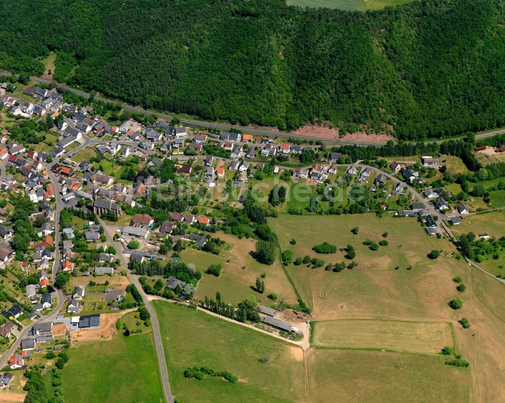 Mittelreidenbach von oben - Ortsansicht der Ortsgemeinde Mittelreidenbach im Bundesland Rheinland-Pfalz