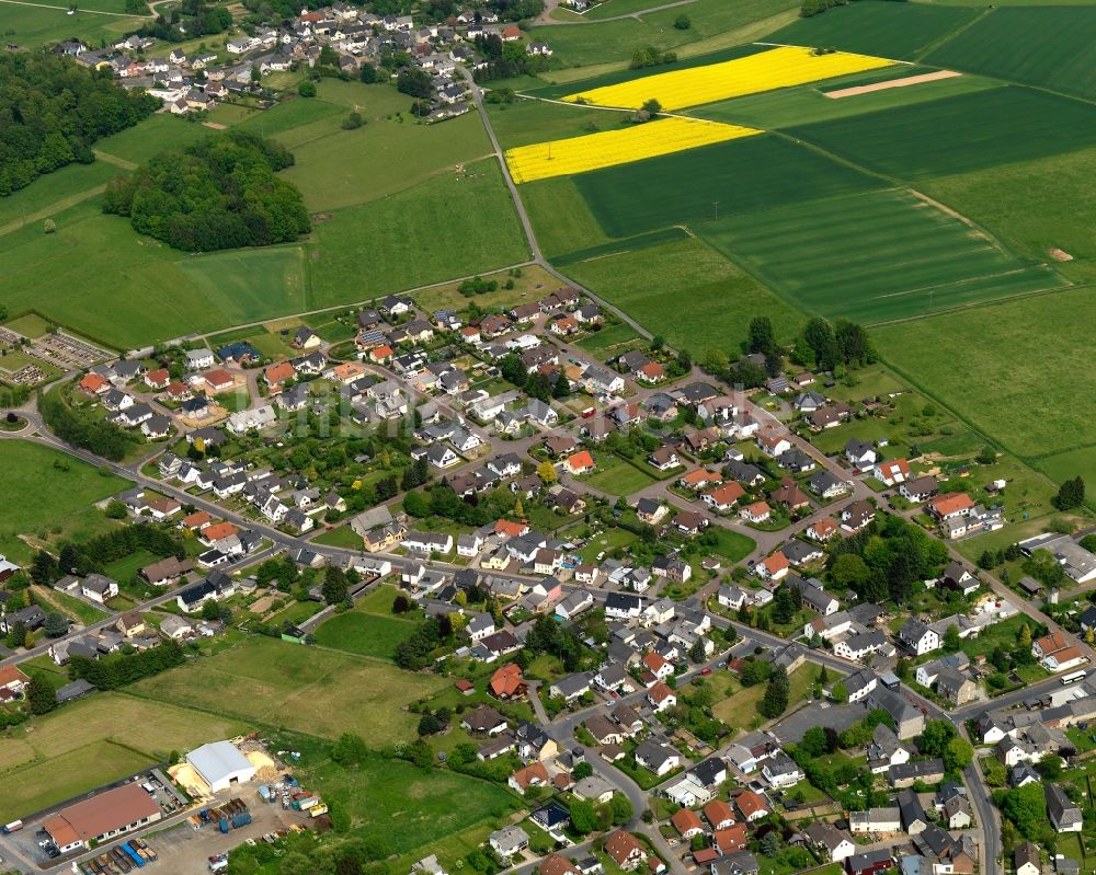 Sessenhausen aus der Vogelperspektive: Ortsansicht der Ortsgemeinde Sessenhausen im Bundesland Rheinland-Pfalz