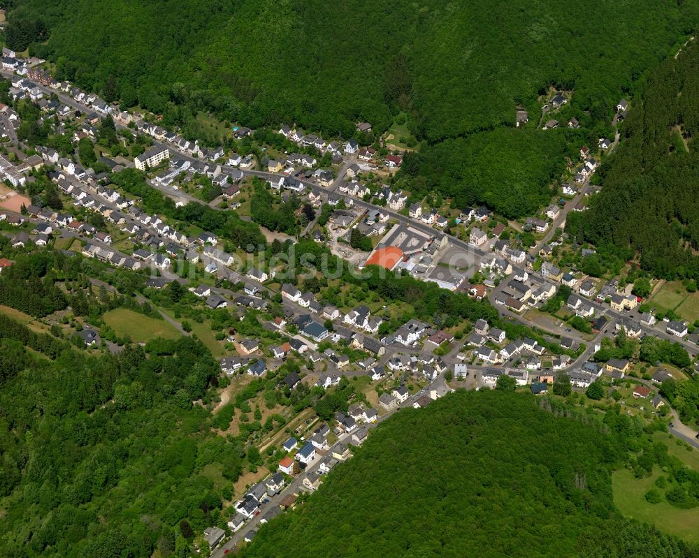 Tiefenstein von oben - Ortsansicht der Ortsgemeinde Tiefenstein im Bundesland Rheinland-Pfalz