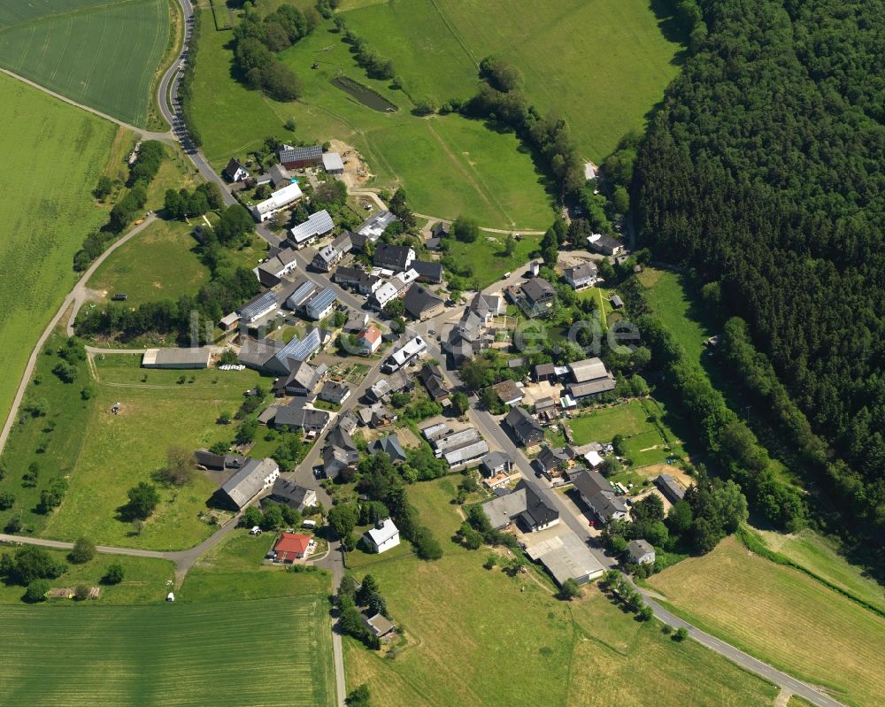 Weiden von oben - Ortsansicht der Ortsgemeinde Weiden im Bundesland Rheinland-Pfalz