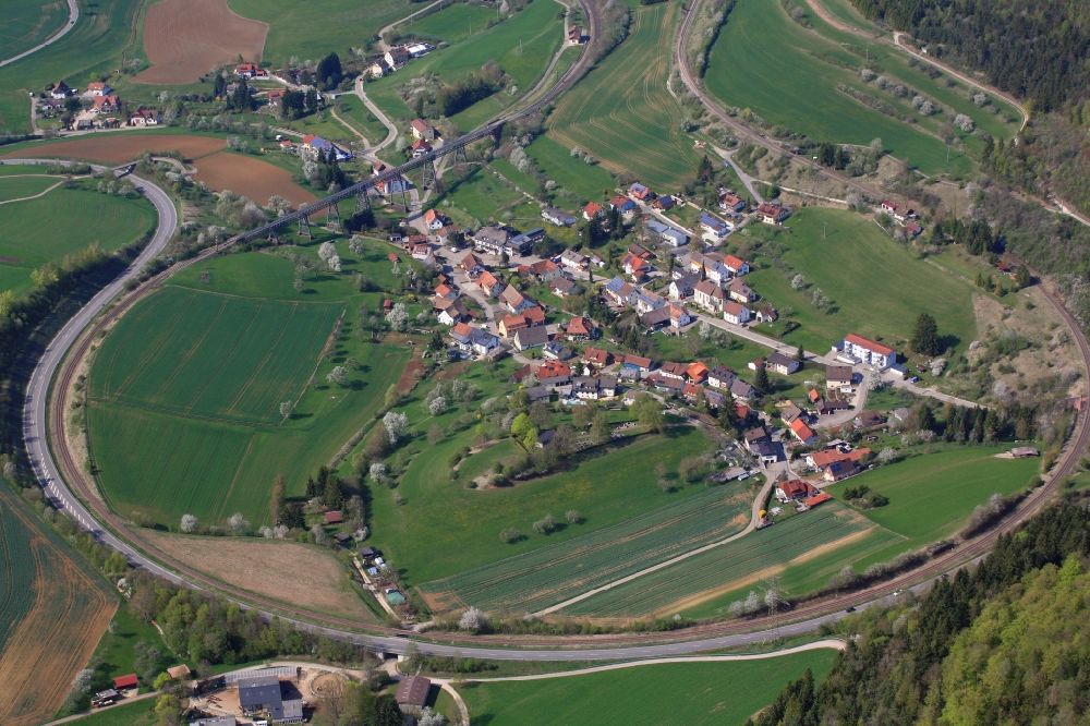Blumberg von oben - Ortsansicht vom Ortsteil Epfenhofen in Blumberg im Bundesland Baden-Württemberg, Deutschland