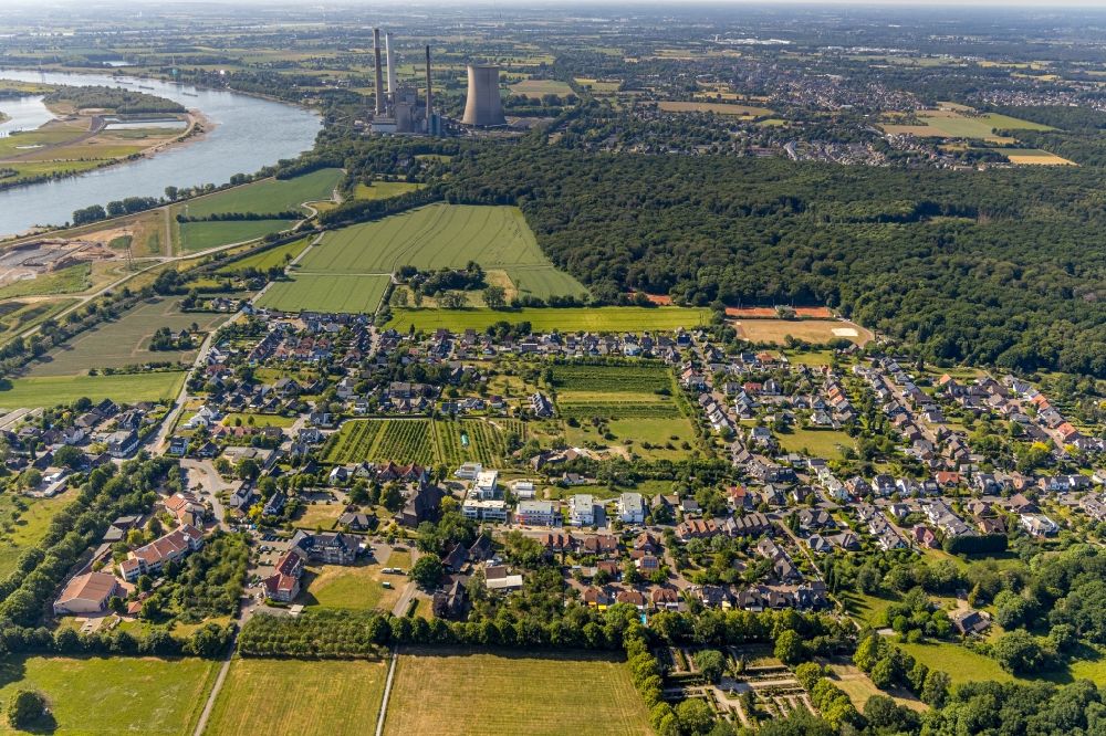 Dinslaken von oben - Ortsansicht im Ortsteil Eppinghoven in Dinslaken im Bundesland Nordrhein-Westfalen, Deutschland