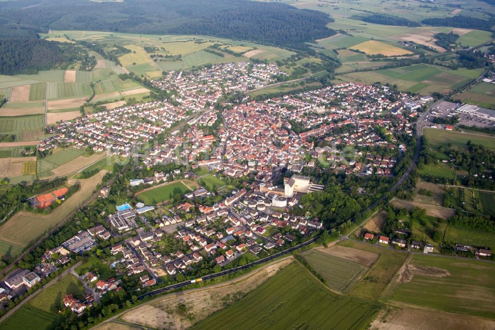 Luftaufnahme Bruchsal - Ortsansicht im Ortsteil Heidelsheim in Bruchsal im Bundesland Baden-Württemberg, Deutschland