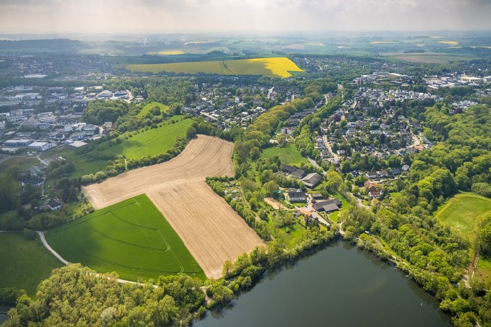Heiligenhaus aus der Vogelperspektive: Ortsansicht im Ortsteil Hetterscheidt in Heiligenhaus im Bundesland Nordrhein-Westfalen, Deutschland