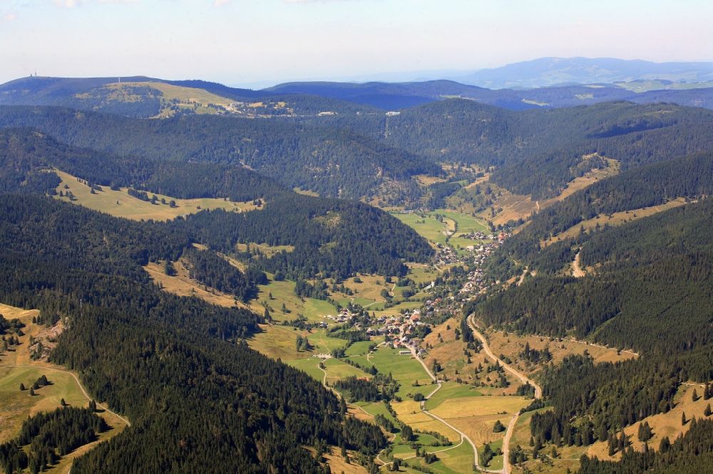 Luftaufnahme Sankt Blasien - Ortsansicht vom Ortsteil Menzenschwand von St. Blasien im Bundesland Baden-Württemberg