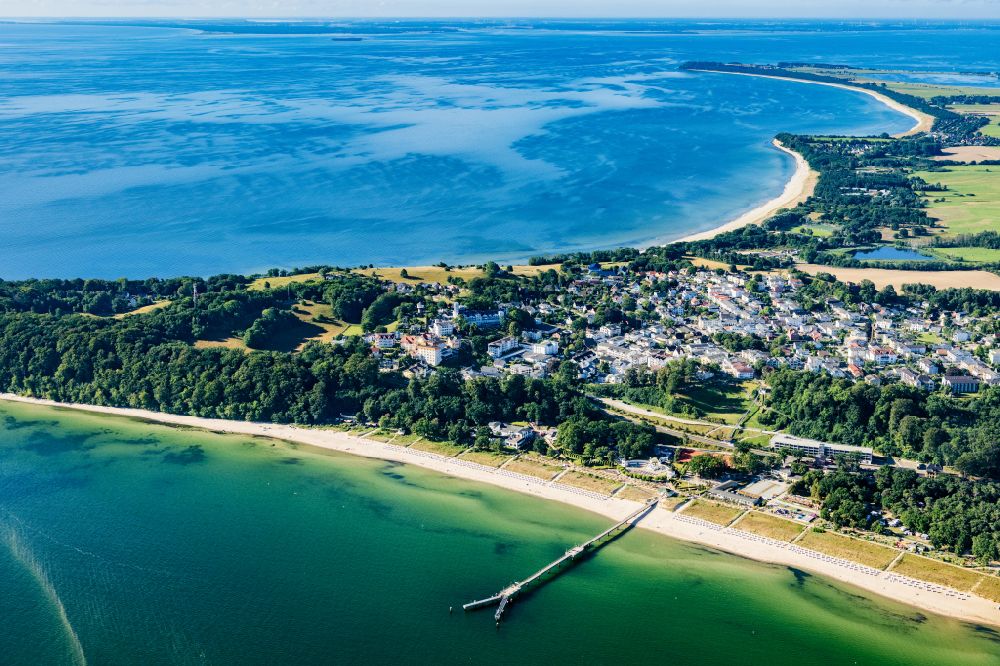 Luftaufnahme Göhren - Ortsansicht an der Ostseeküste in Göhren im Bundesland Mecklenburg-Vorpommern, Deutschland