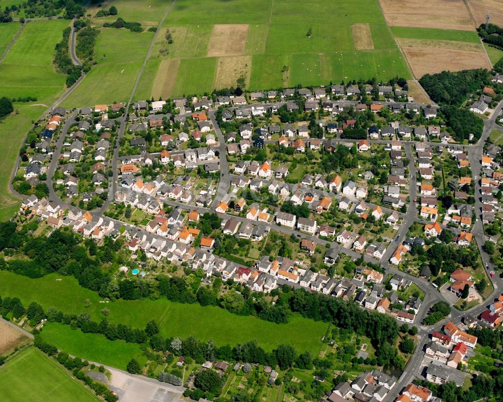 Allendorf a. d. Lahn von oben - Ortsansicht am Rande von landwirtschaftlichen Feldern in Allendorf a. d. Lahn im Bundesland Hessen, Deutschland