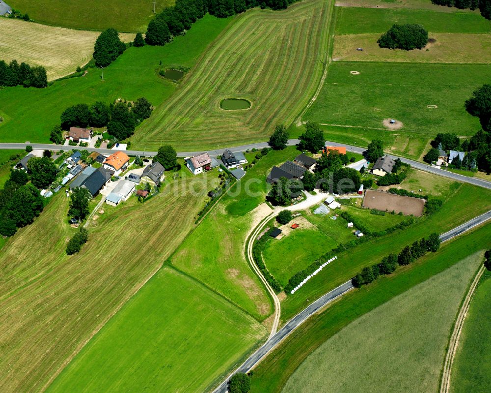 Luftaufnahme Bad Steben - Ortsansicht am Rande von landwirtschaftlichen Feldern in Bad Steben im Bundesland Bayern, Deutschland