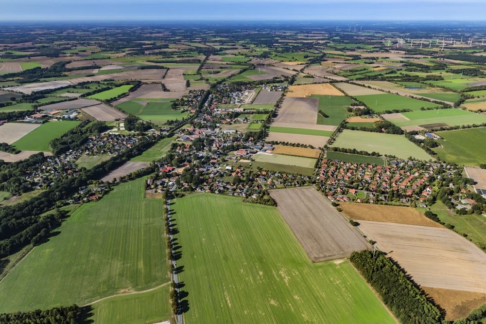 Luftaufnahme Bargstedt - Ortsansicht am Rande von landwirtschaftlichen Feldern in Bargstedt im Bundesland Niedersachsen, Deutschland