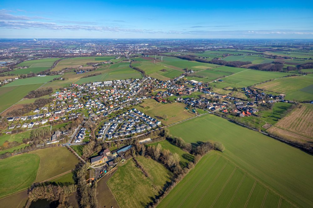 Luftbild Billmerich - Ortsansicht am Rande von landwirtschaftlichen Feldern in Billmerich im Bundesland Nordrhein-Westfalen, Deutschland
