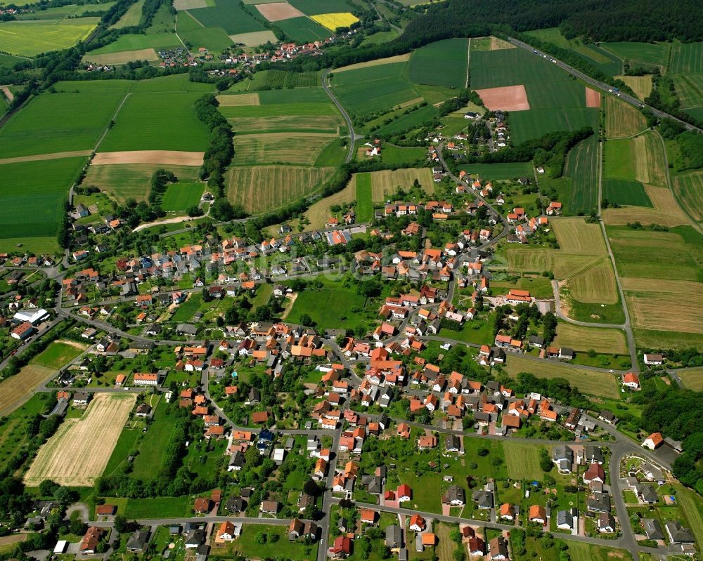 Luftaufnahme Bosserode - Ortsansicht am Rande von landwirtschaftlichen Feldern in Bosserode im Bundesland Hessen, Deutschland