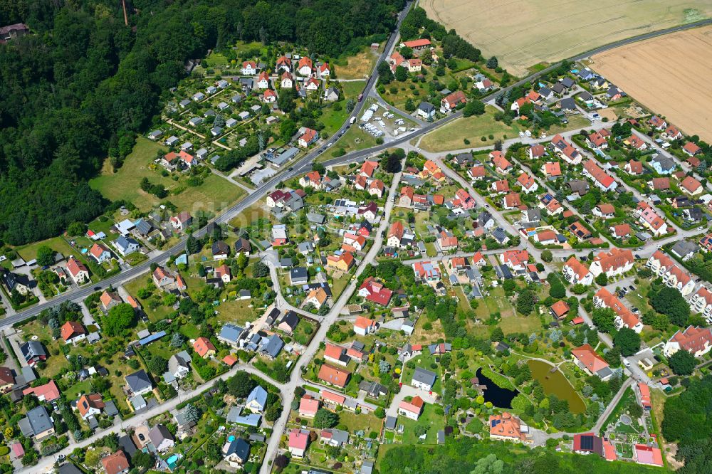 Luftbild Feldschlößchen - Ortsansicht am Rande von landwirtschaftlichen Feldern in Feldschlößchen im Bundesland Sachsen, Deutschland