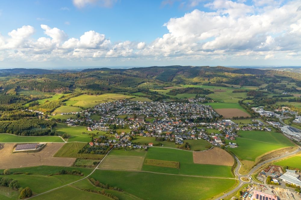 Luftbild Garbeck - Ortsansicht am Rande von landwirtschaftlichen Feldern in Garbeck im Bundesland Nordrhein-Westfalen, Deutschland