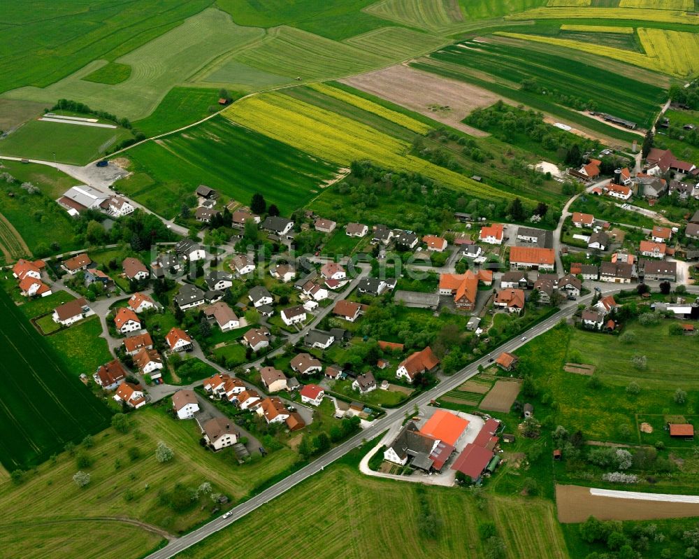 Luftaufnahme Göppingen - Ortsansicht am Rande von landwirtschaftlichen Feldern in Göppingen im Bundesland Baden-Württemberg, Deutschland