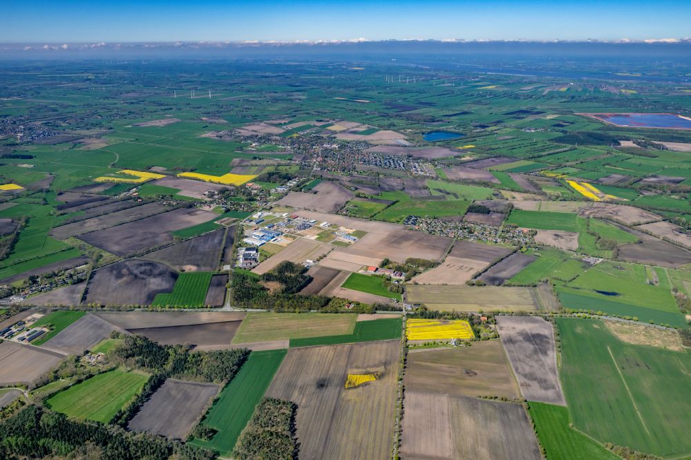 Luftbild Hammah - Ortsansicht am Rande von landwirtschaftlichen Feldern in Hammah im Bundesland Niedersachsen, Deutschland