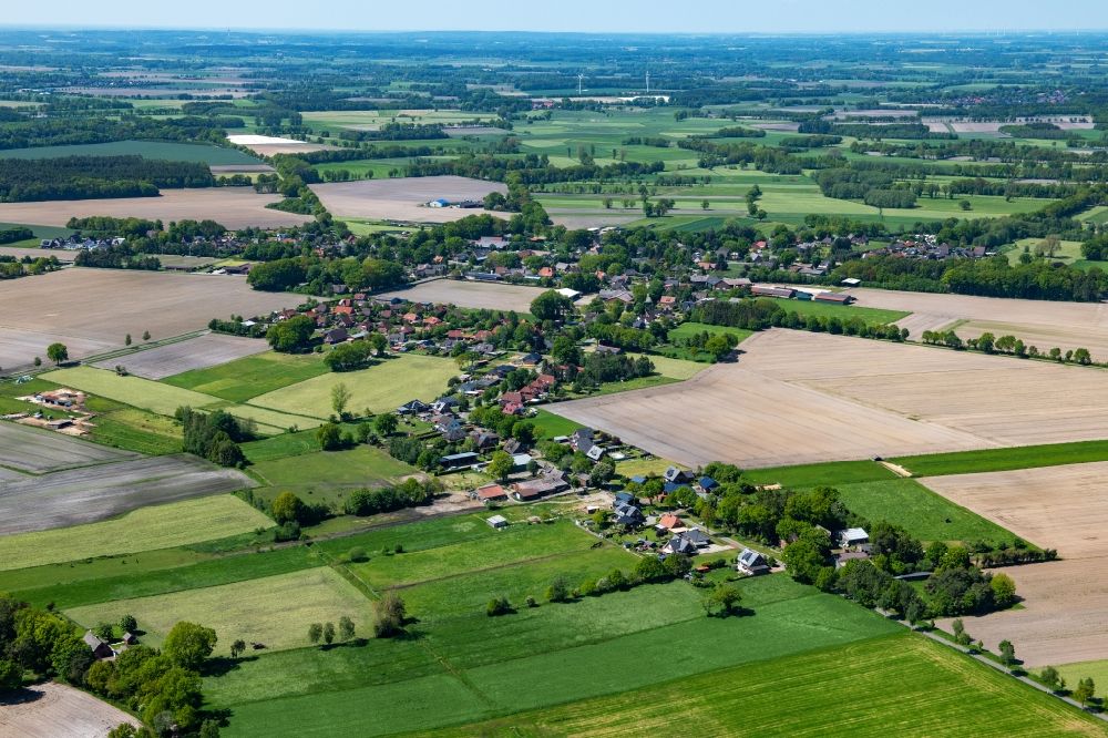 Luftbild Heinbockel - Ortsansicht am Rande von landwirtschaftlichen Feldern in Heinbockel im Bundesland Niedersachsen, Deutschland