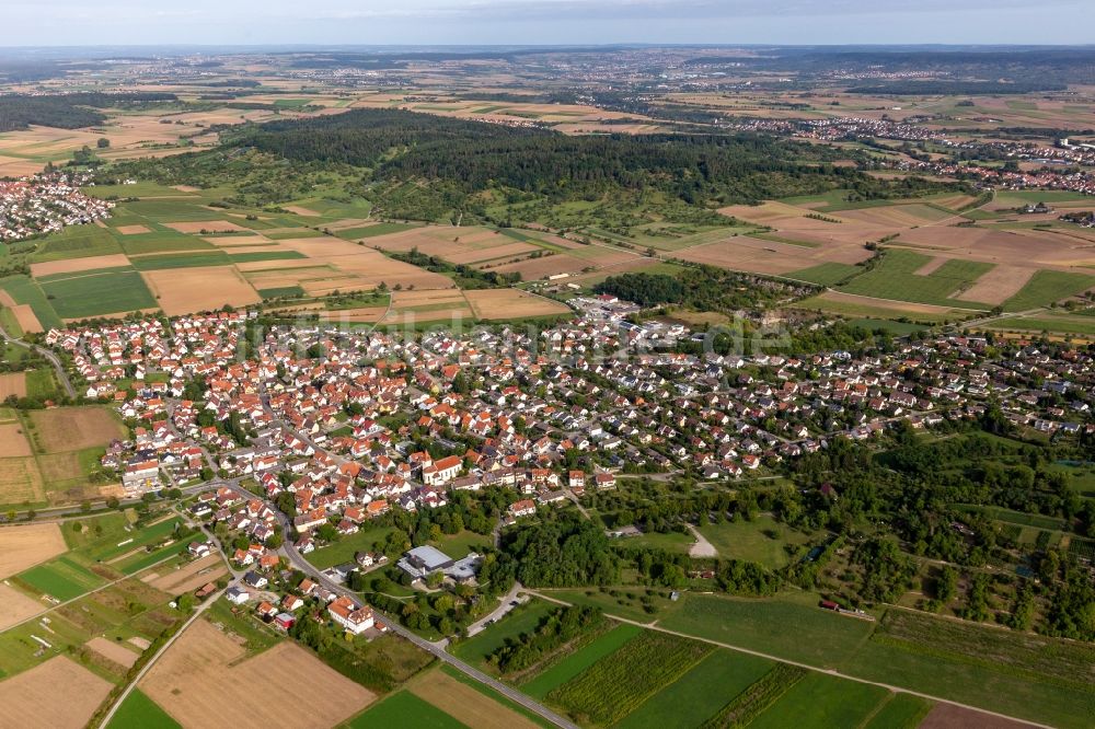Luftaufnahme Hirschau - Ortsansicht am Rande von landwirtschaftlichen Feldern in Hirschau im Bundesland Baden-Württemberg, Deutschland