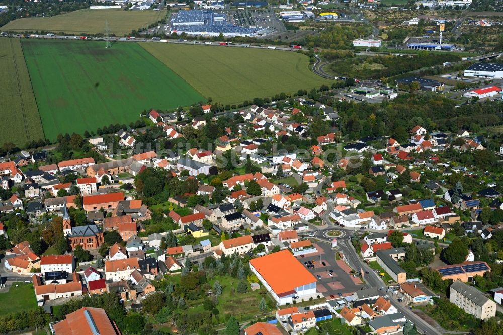 Luftbild Irxleben - Ortsansicht am Rande von landwirtschaftlichen Feldern in Irxleben im Bundesland Sachsen-Anhalt, Deutschland