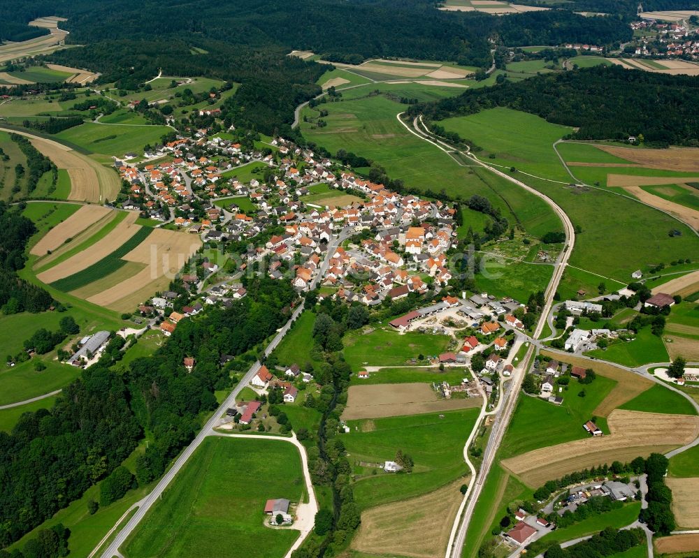 Luftbild Jungnau - Ortsansicht am Rande von landwirtschaftlichen Feldern in Jungnau im Bundesland Baden-Württemberg, Deutschland
