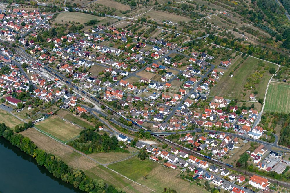 Luftaufnahme Langenprozelten - Ortsansicht am Rande von landwirtschaftlichen Feldern in Langenprozelten im Bundesland Bayern, Deutschland