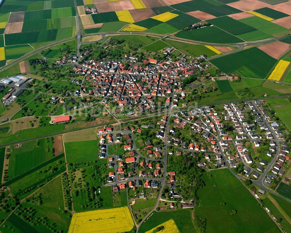 Langsdorf von oben - Ortsansicht am Rande von landwirtschaftlichen Feldern in Langsdorf im Bundesland Hessen, Deutschland