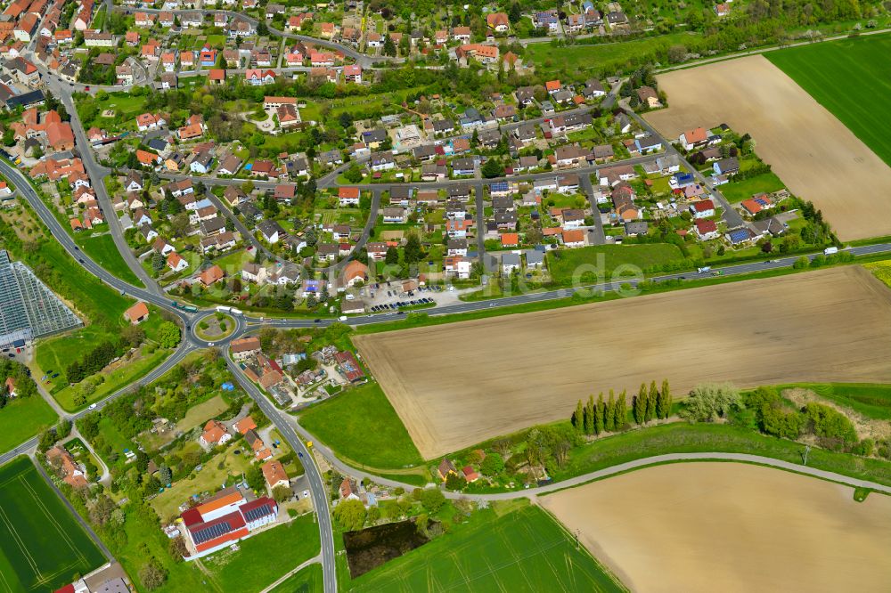 Luftaufnahme Mainbernheim - Ortsansicht am Rande von landwirtschaftlichen Feldern in Mainbernheim im Bundesland Bayern, Deutschland