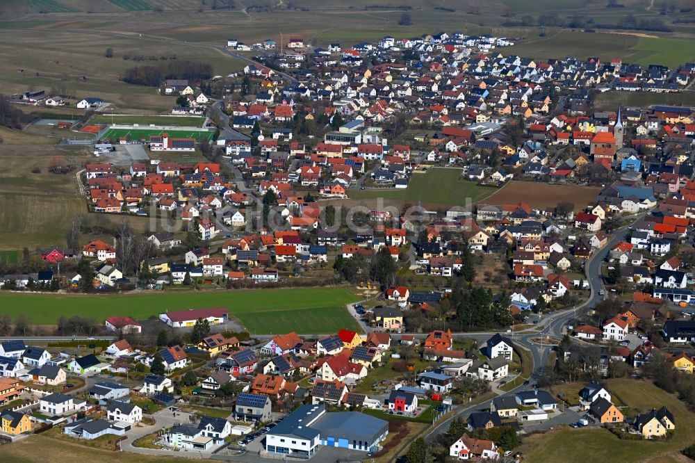 Luftbild Mistelgau - Ortsansicht am Rande von landwirtschaftlichen Feldern in Mistelgau im Bundesland Bayern, Deutschland