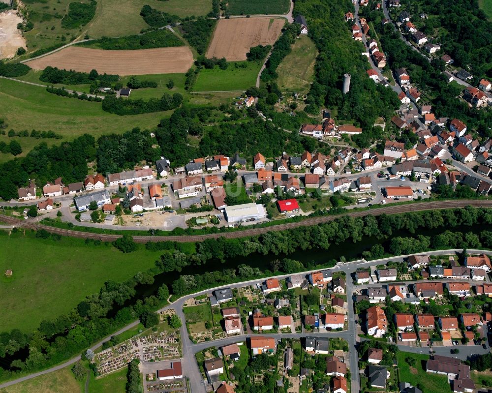 Neudenau aus der Vogelperspektive: Ortsansicht am Rande von landwirtschaftlichen Feldern in Neudenau im Bundesland Baden-Württemberg, Deutschland