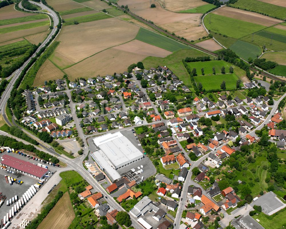 Neumühl aus der Vogelperspektive: Ortsansicht am Rande von landwirtschaftlichen Feldern in Neumühl im Bundesland Baden-Württemberg, Deutschland