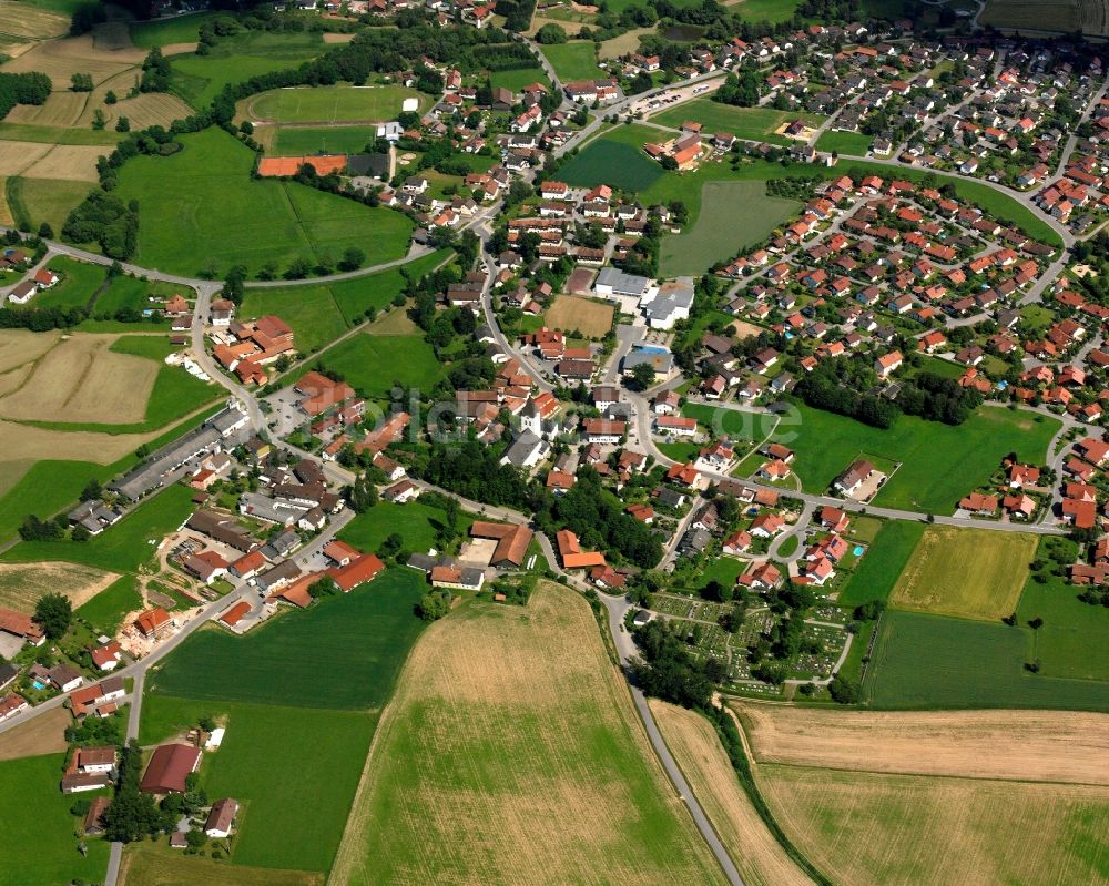 Luftbild Oberhunderdorf - Ortsansicht am Rande von landwirtschaftlichen Feldern in Oberhunderdorf im Bundesland Bayern, Deutschland