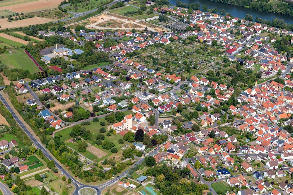 Luftbild Retzbach - Ortsansicht am Rande von landwirtschaftlichen Feldern in Retzbach im Bundesland Bayern, Deutschland